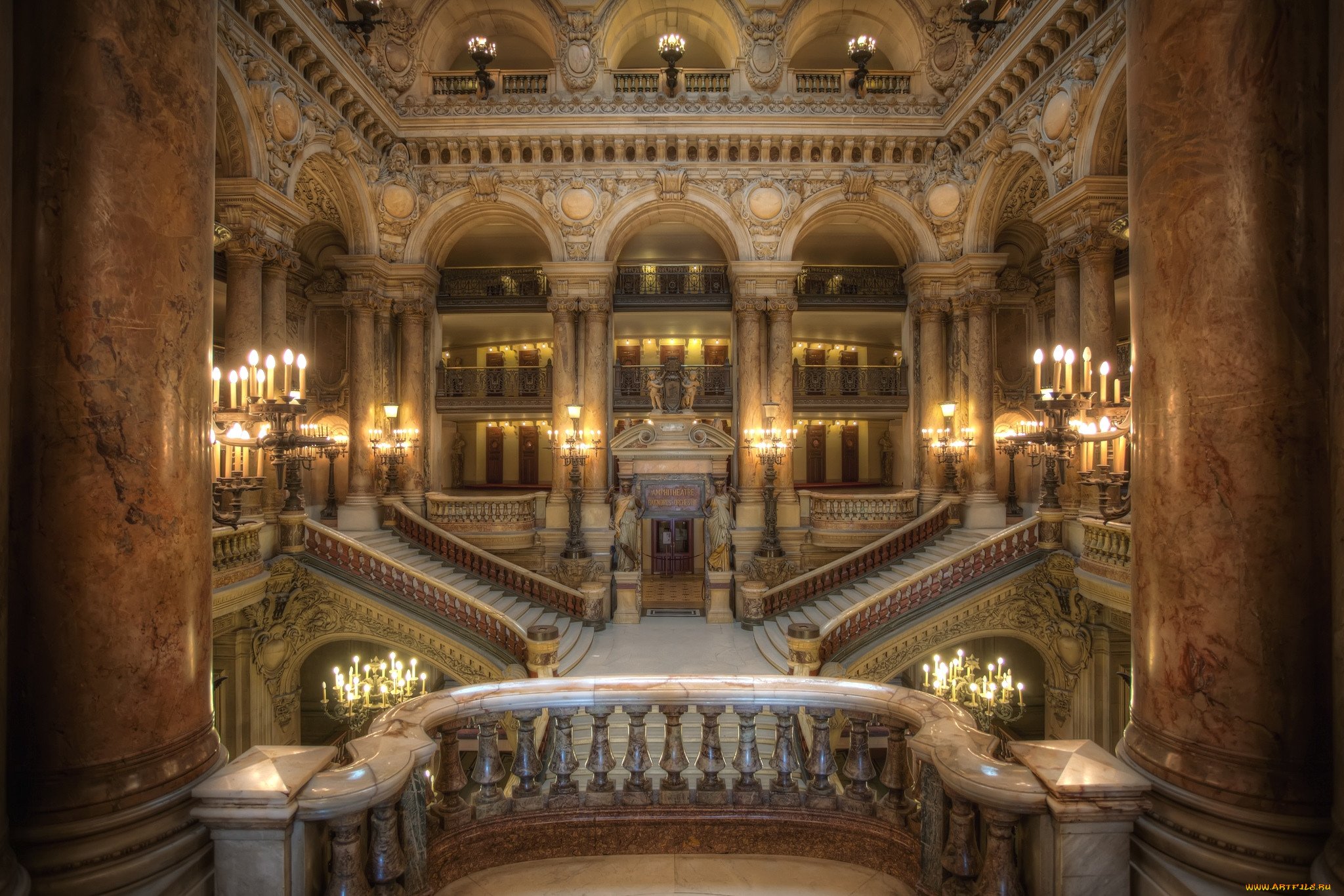 Дворец Гарнье в Париже лестница. Опера Гарнье, Париж, Франция. Опера Гарнье Париж парадная лестница. Опера Гарнье лестница. В большом старинном замке