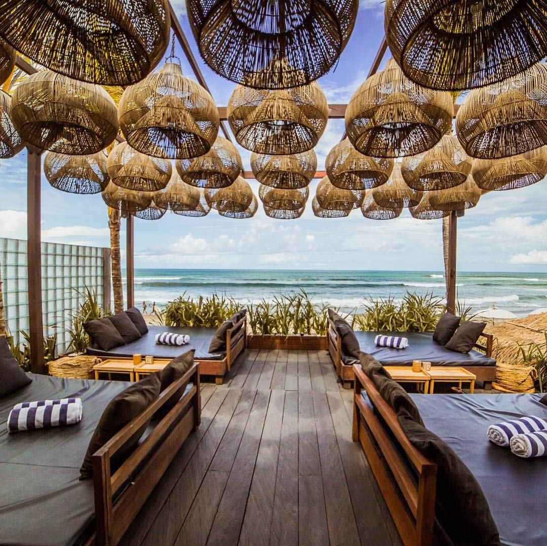 Ресторан в пляжном стиле