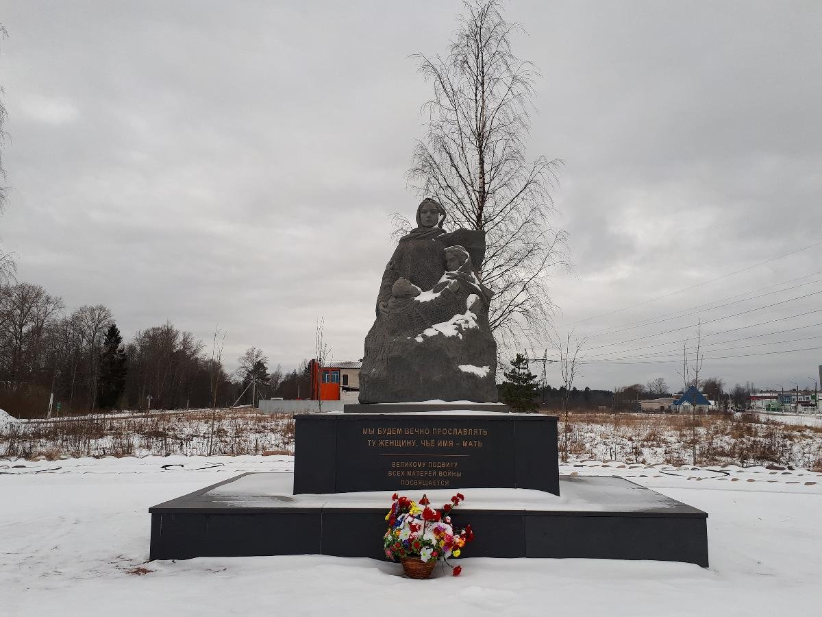 Памятник матерям войны Подпорожье