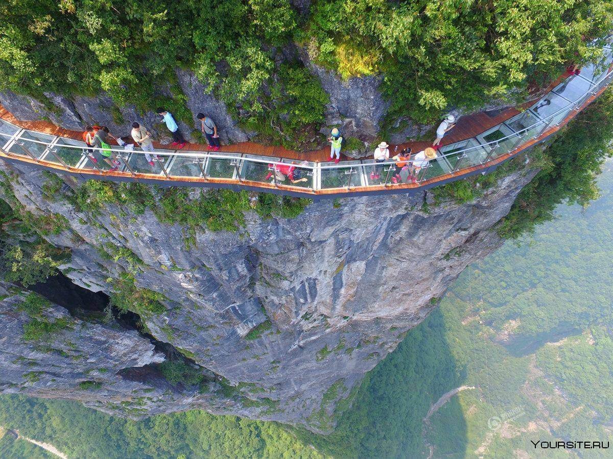 Чжанцзяцзе национальный Лесной парк стеклянный мост