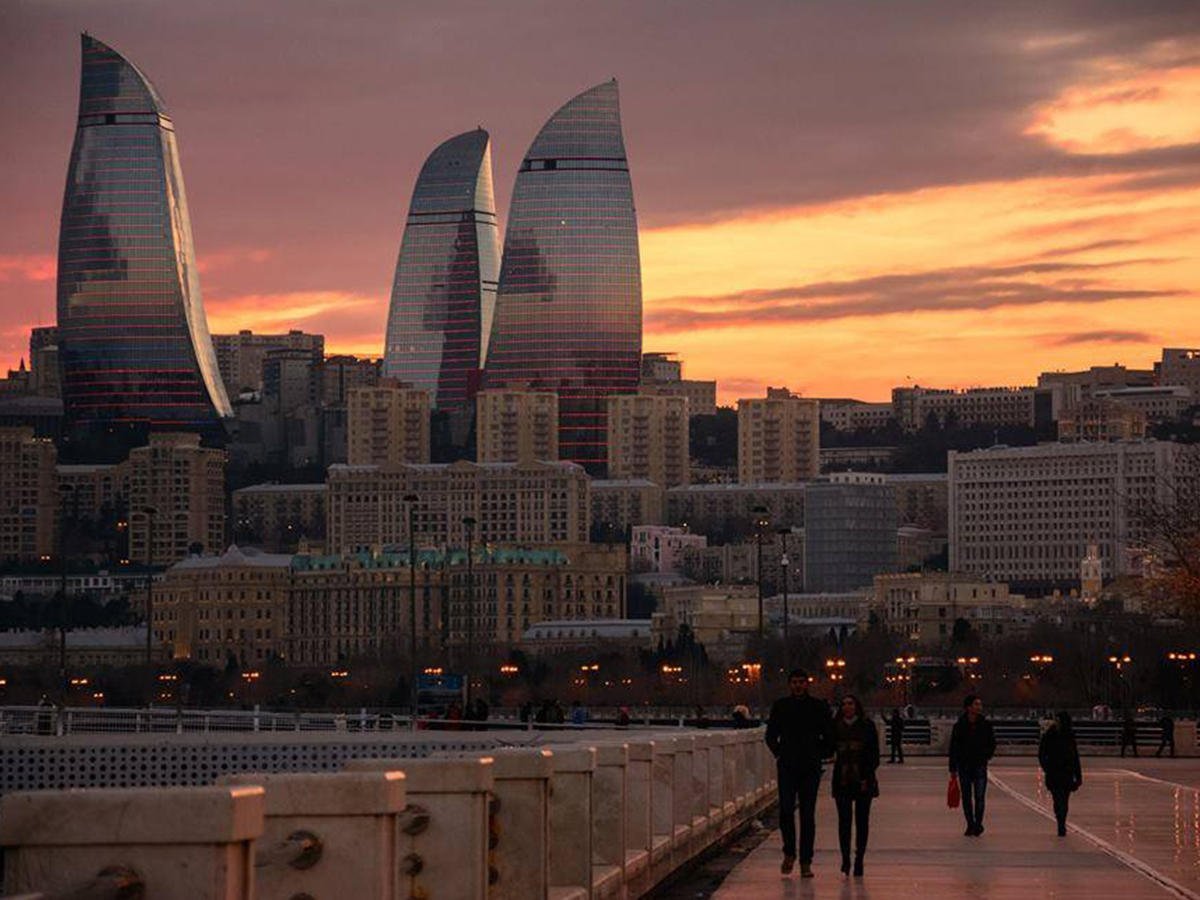 Осень в Баку