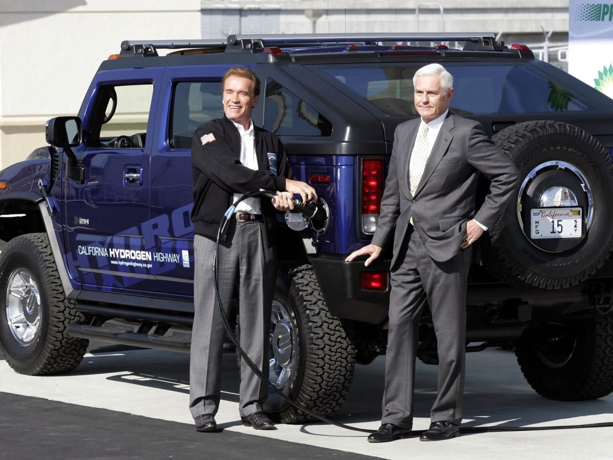 Арнольд Шварценеггер Хаммер