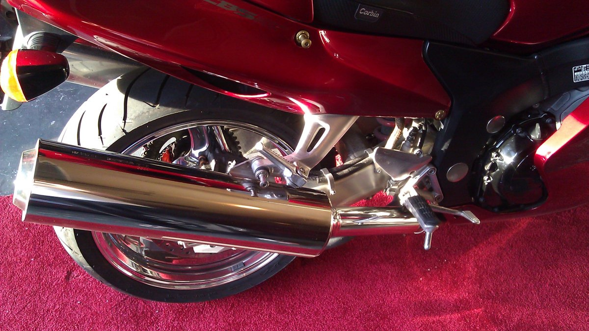 Штатный выхлоп Honda CBR 1000f