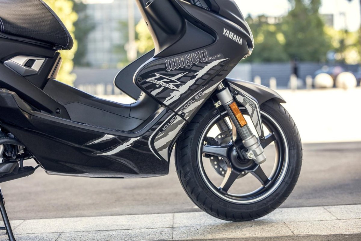 Yamaha Aerox Front