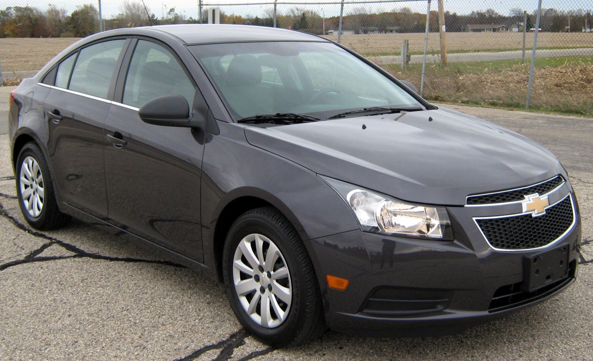 Chevrolet Cruze серый