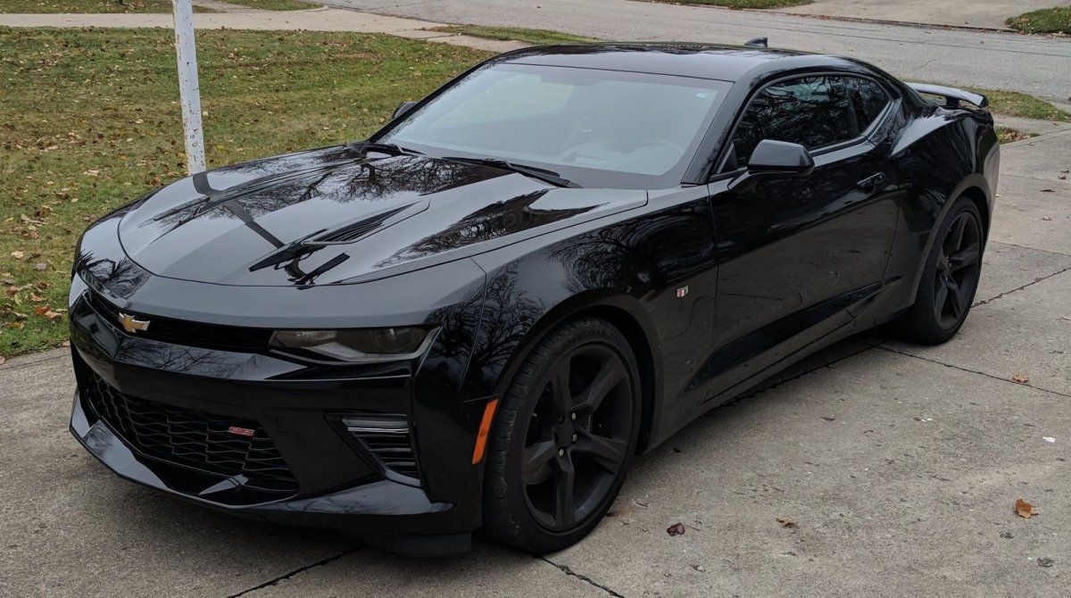 Chevrolet Camaro 2017 черный