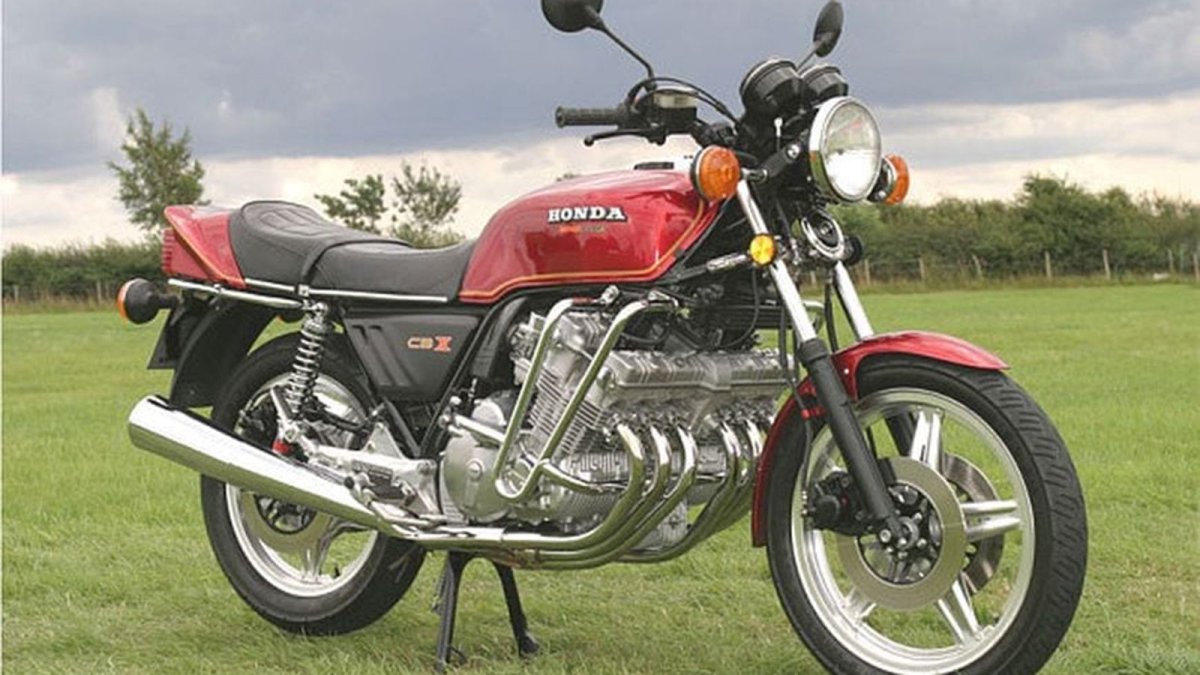 Мотоцикл Honda классический св1985