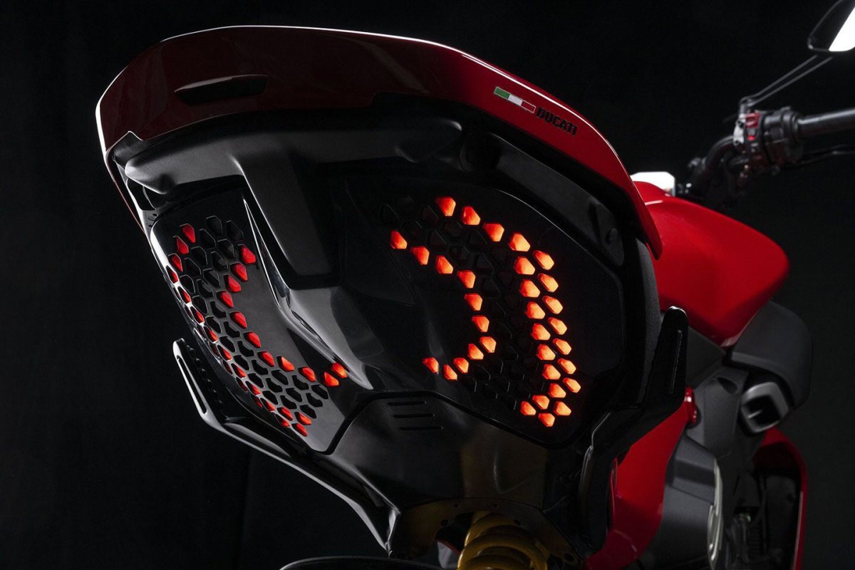 Honda Diavel