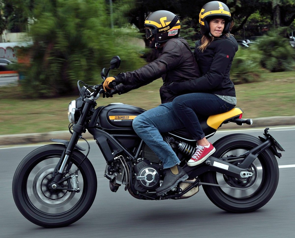 Мотоцикл Ducati Scrambler Full Throttle 2015