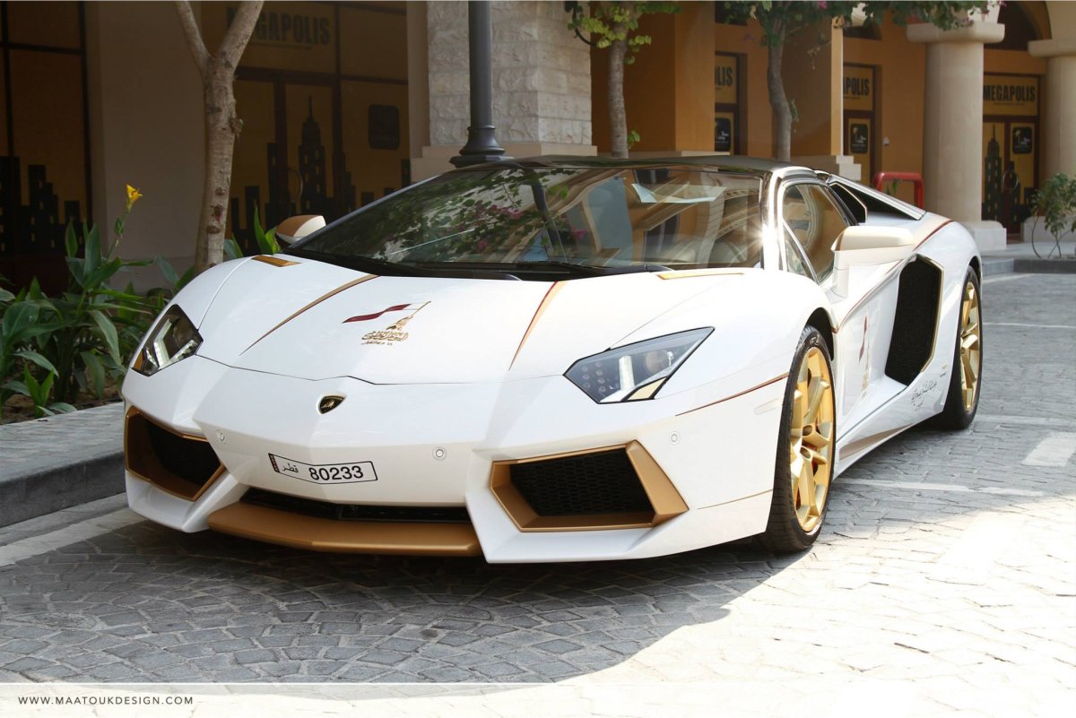 Lamborghini Aventador lp700-4 Золотая