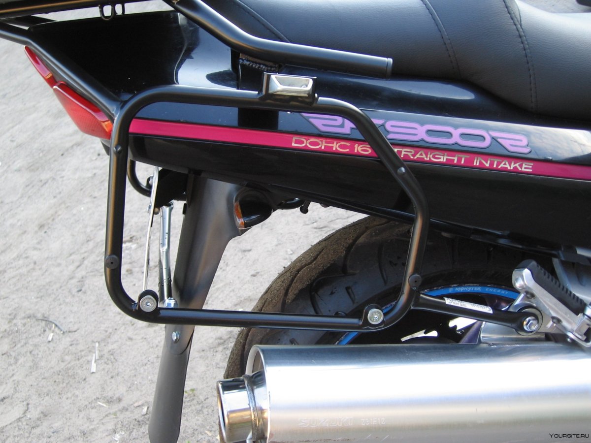 Крепление кофра Сузуки РФ 900