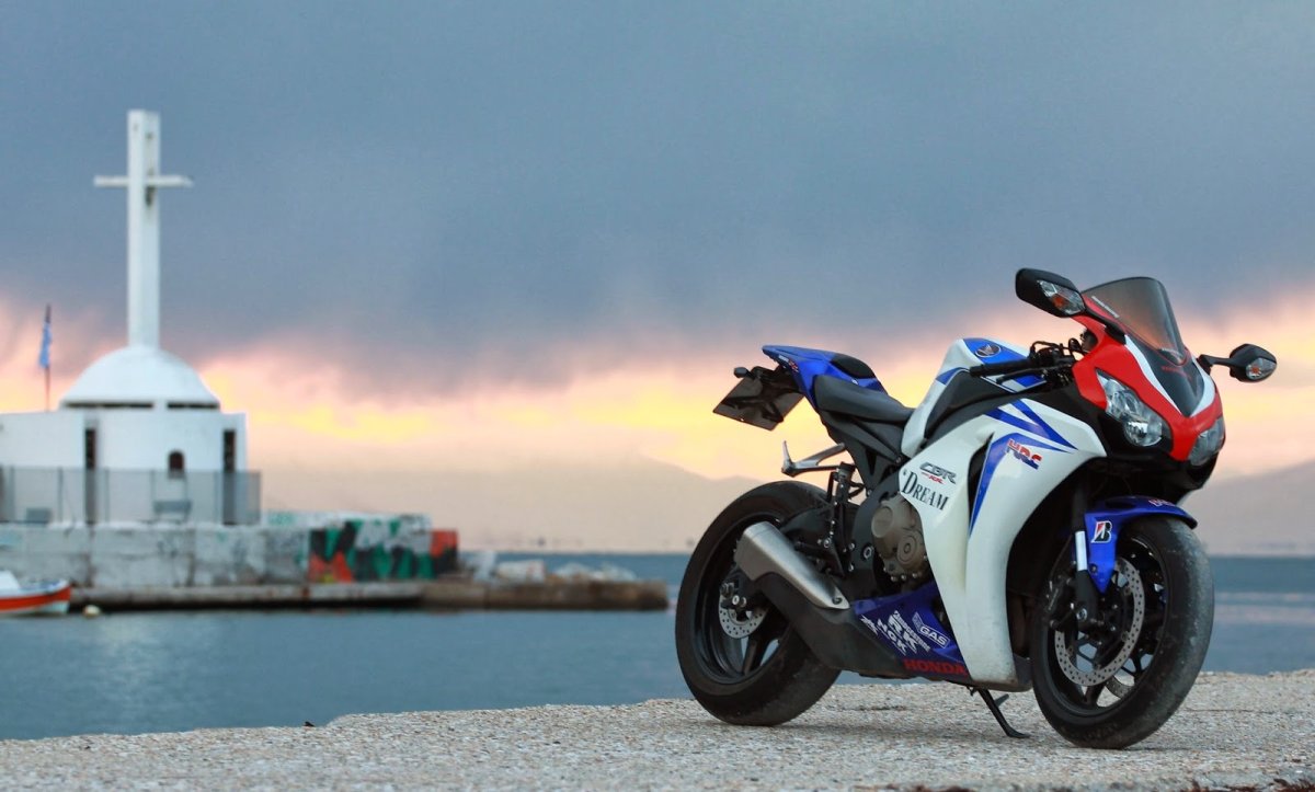 Honda cbr1000rr 2011