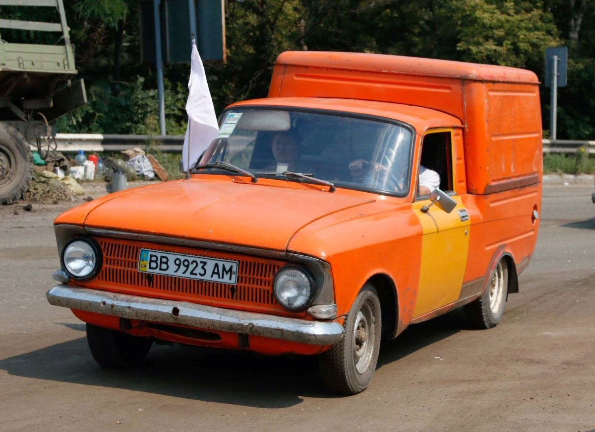 Москвич ИЖ 2715