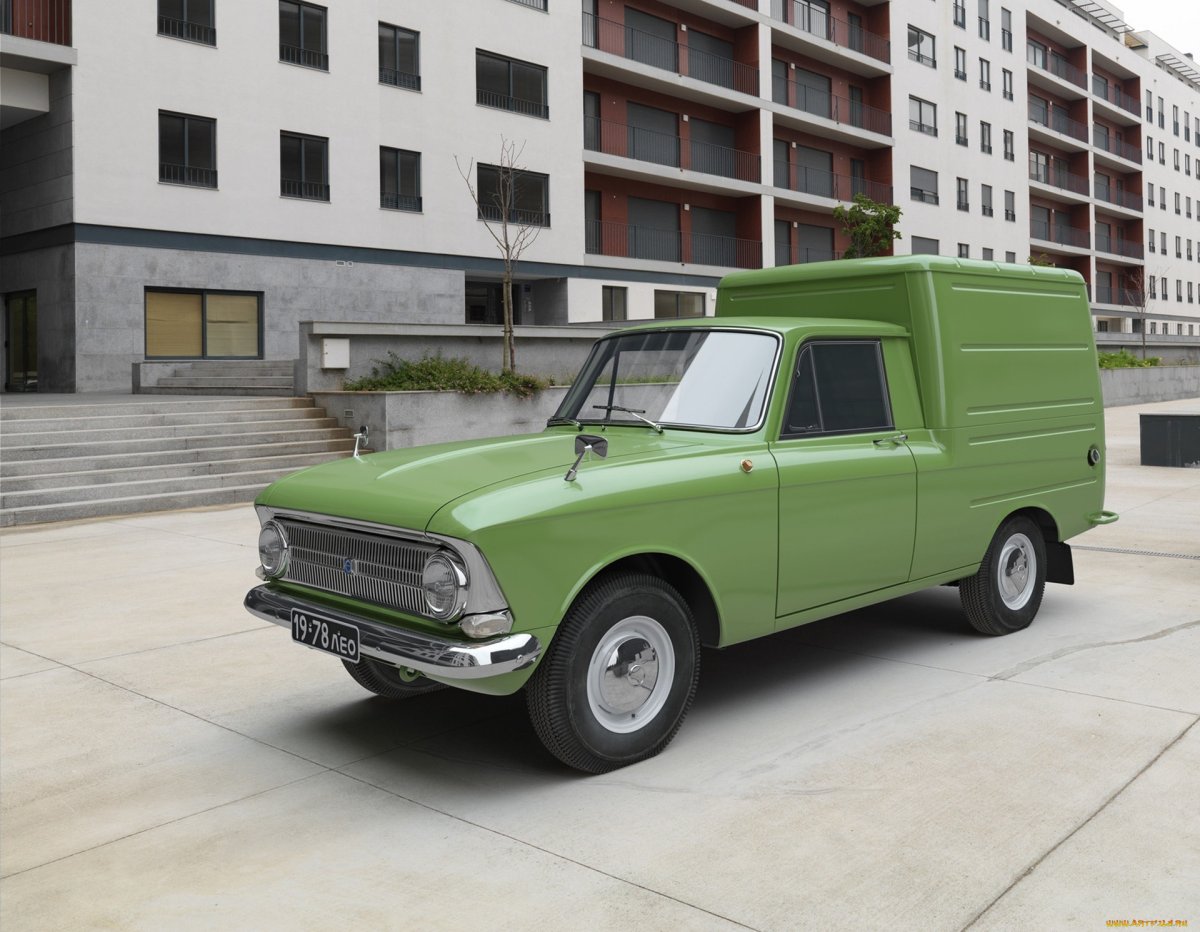 Автомобиль ИЖ 2715