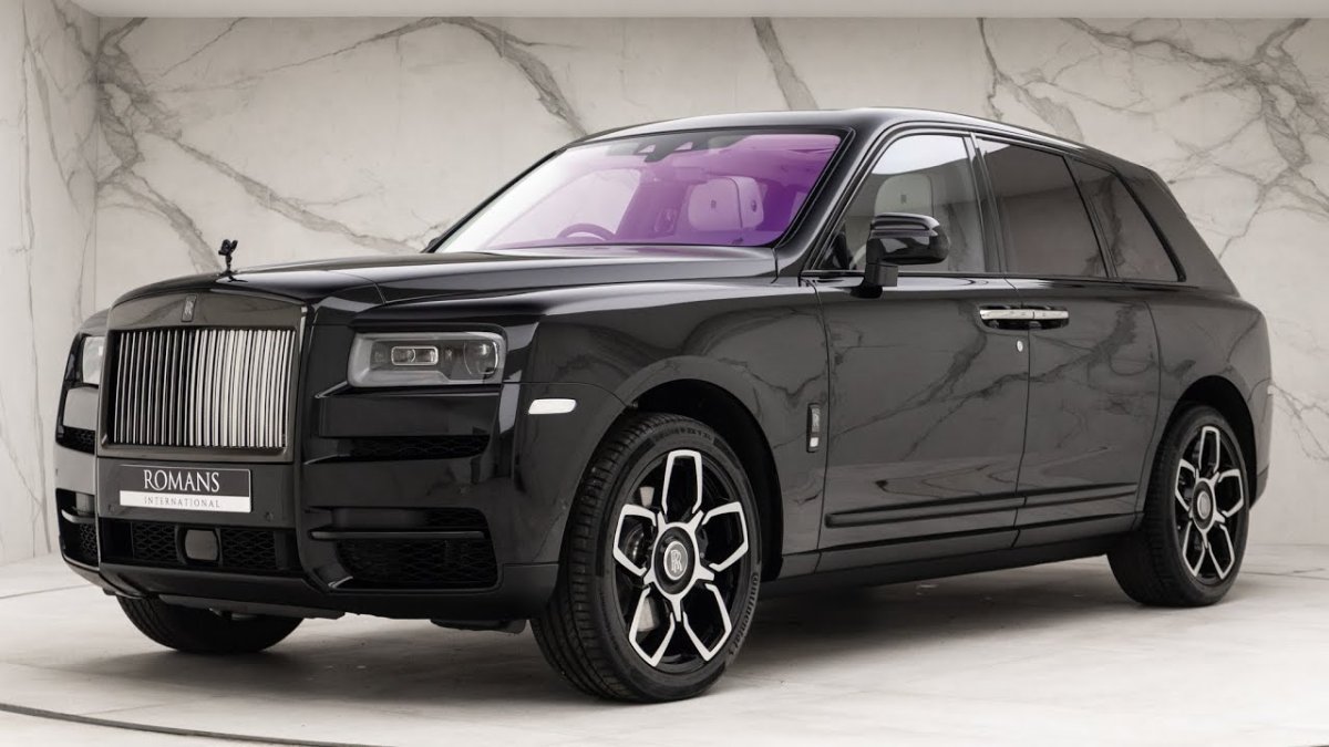 Rolls Royce Cullinan 2021