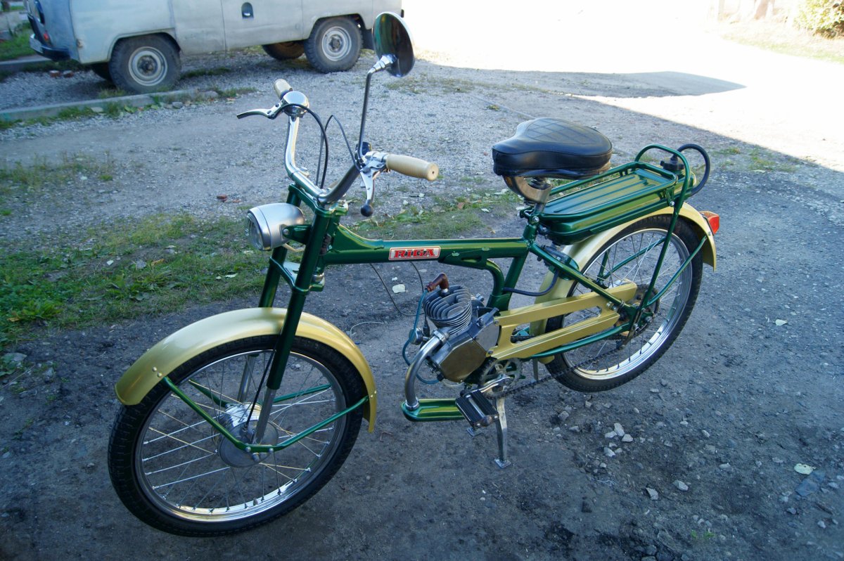 Советский мотовелосипед Рига 11