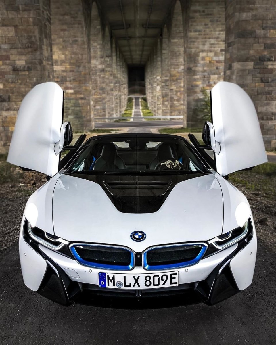 BMW i8 2023