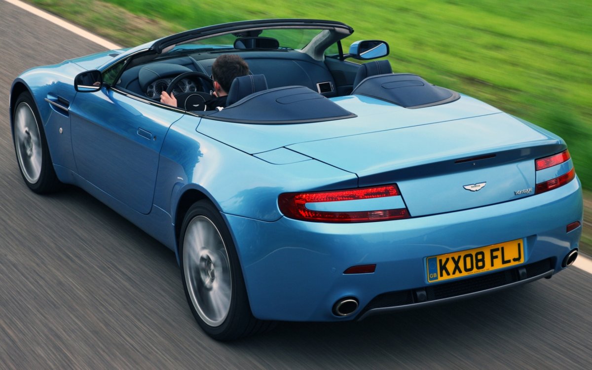 Aston Martin v8 Vantage 2008