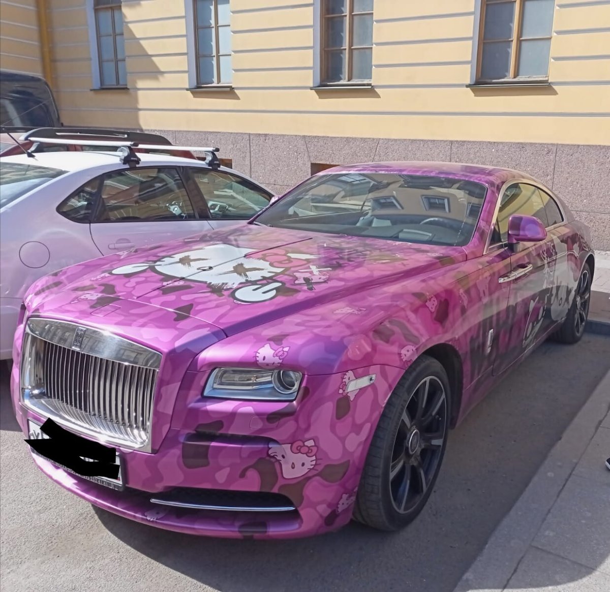 Rolls Royce hello Kitty