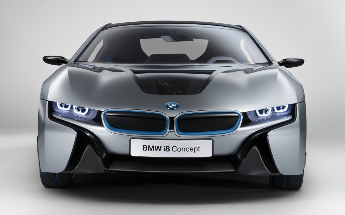 Машина BMW i8 Concept