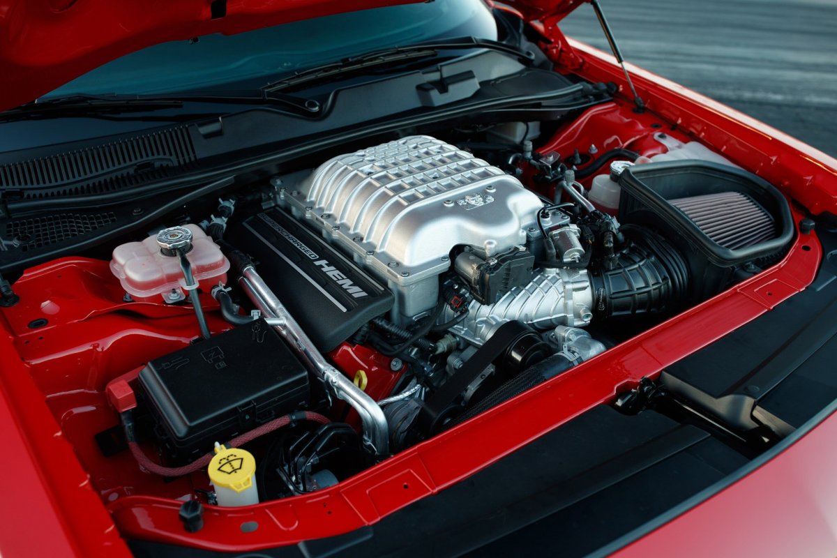 Dodge Challenger 6 1 двигатель