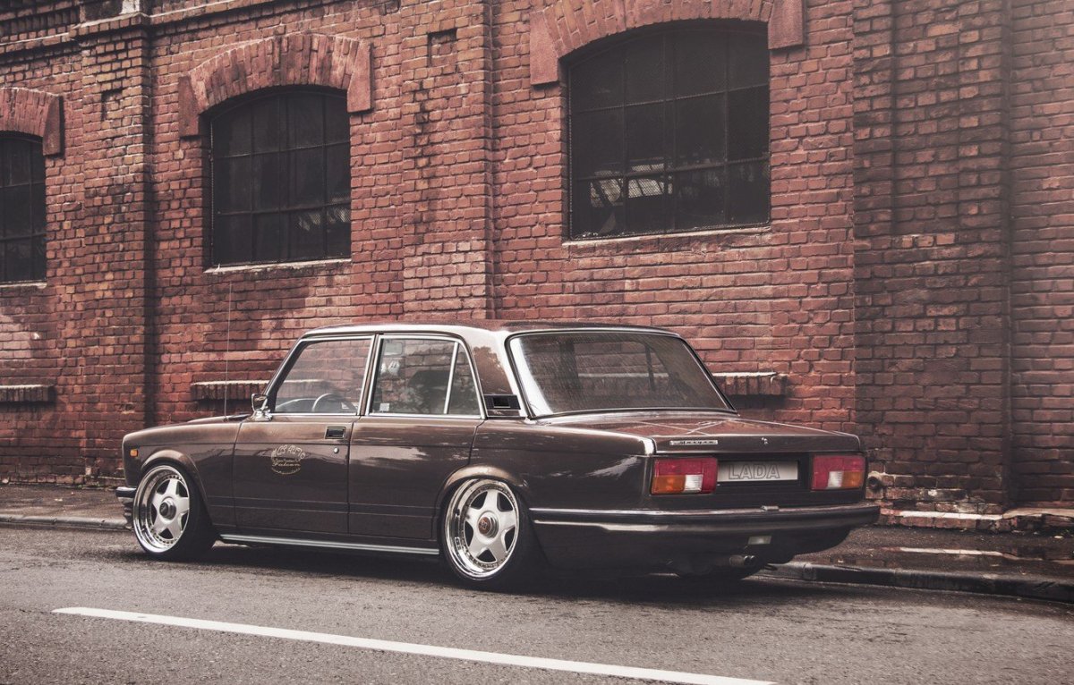 BMW 3 Series (e21)
