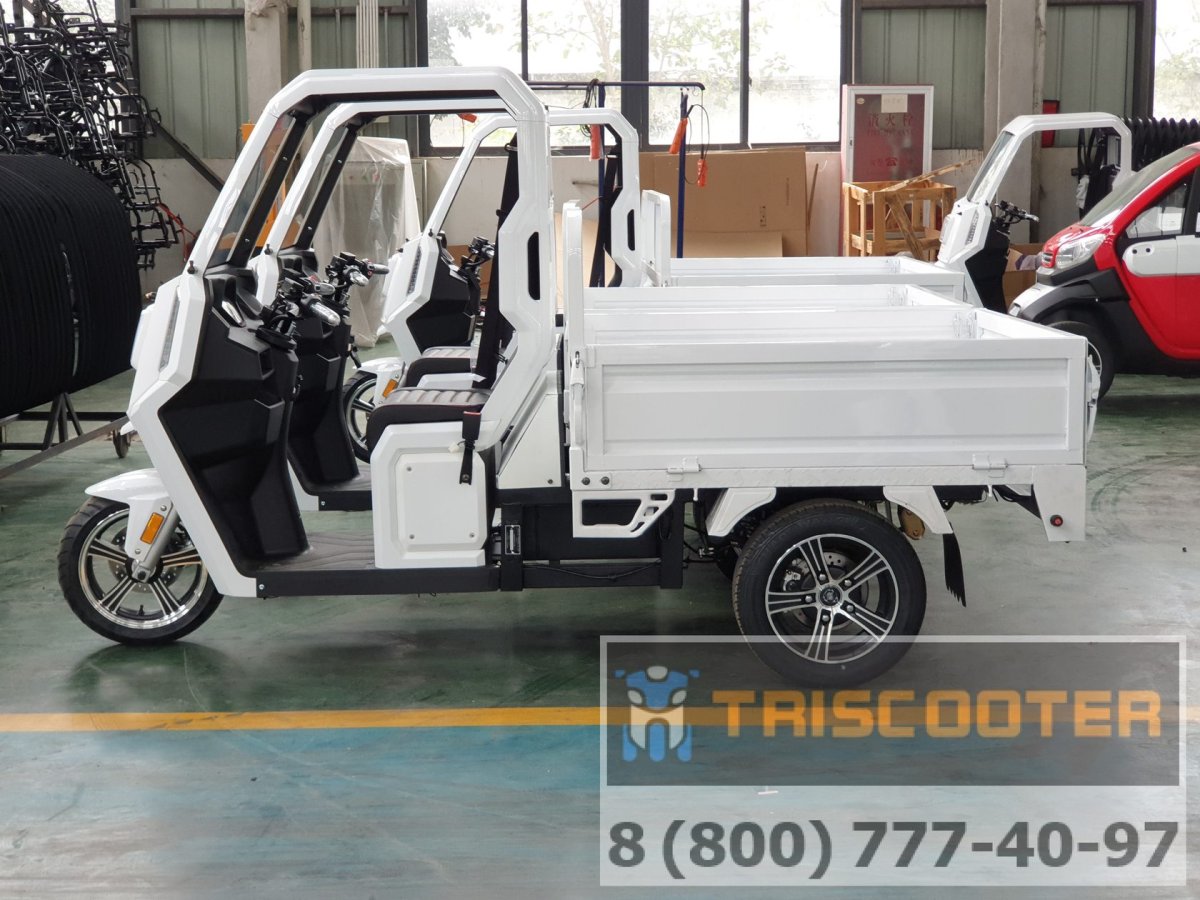 Грузовой трицикл с кабиной ape50