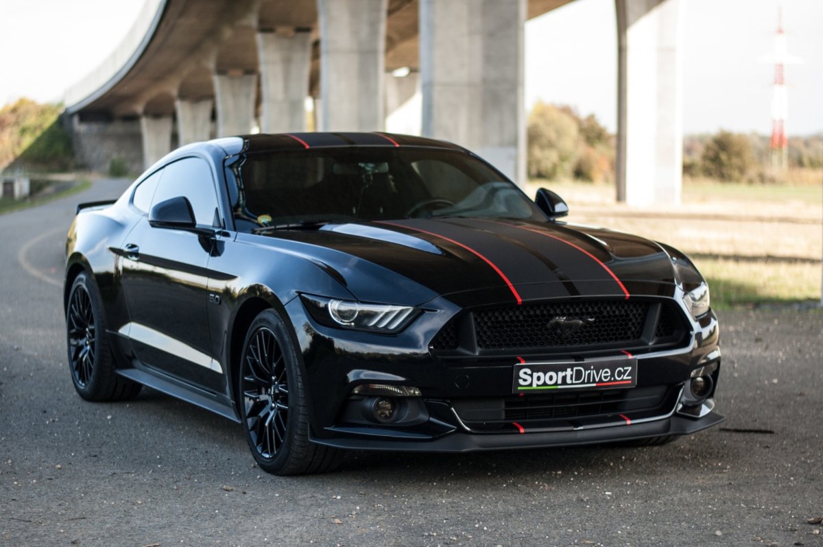 Ford Mustang gt 05