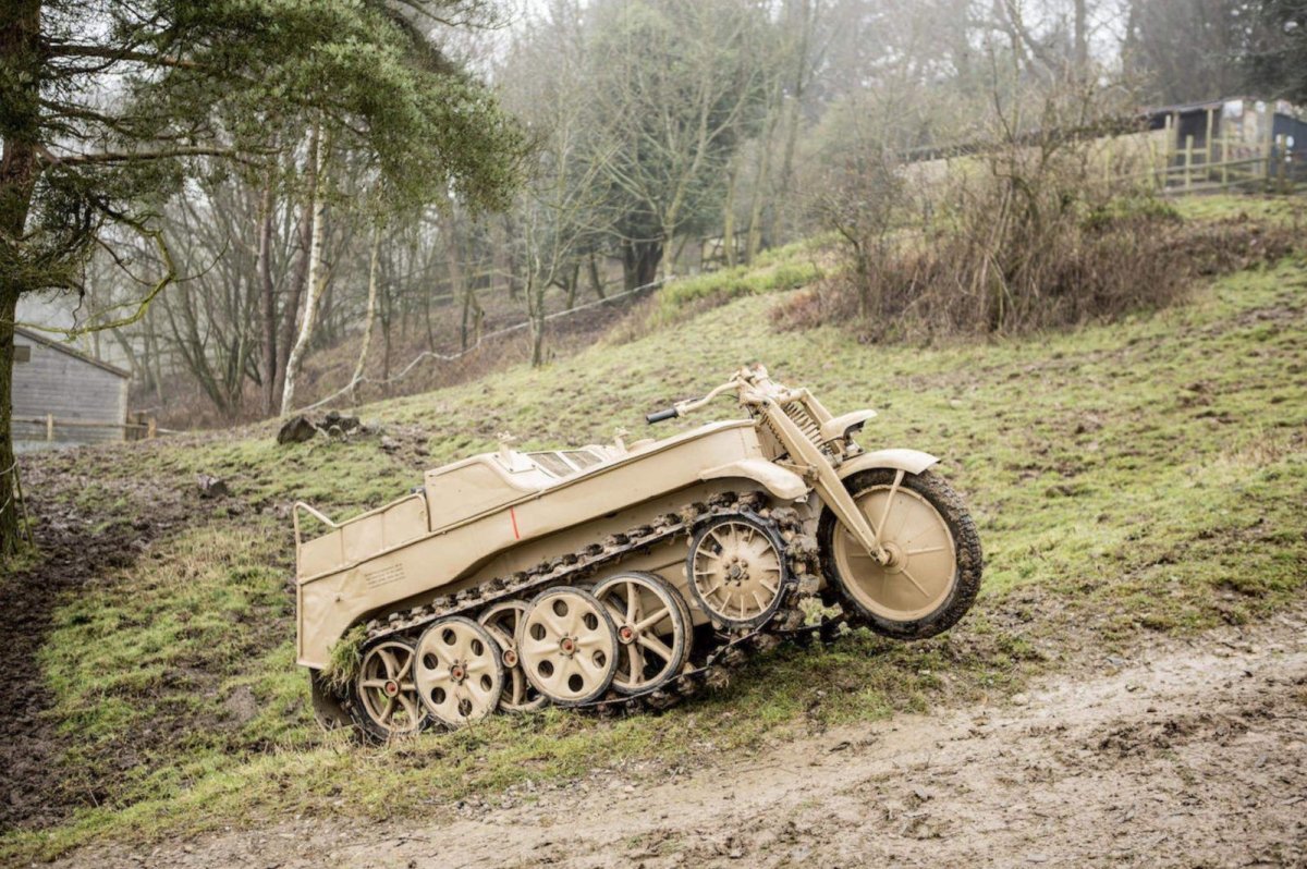 Мотоцикл SDKFZ 2 Kettenkrad