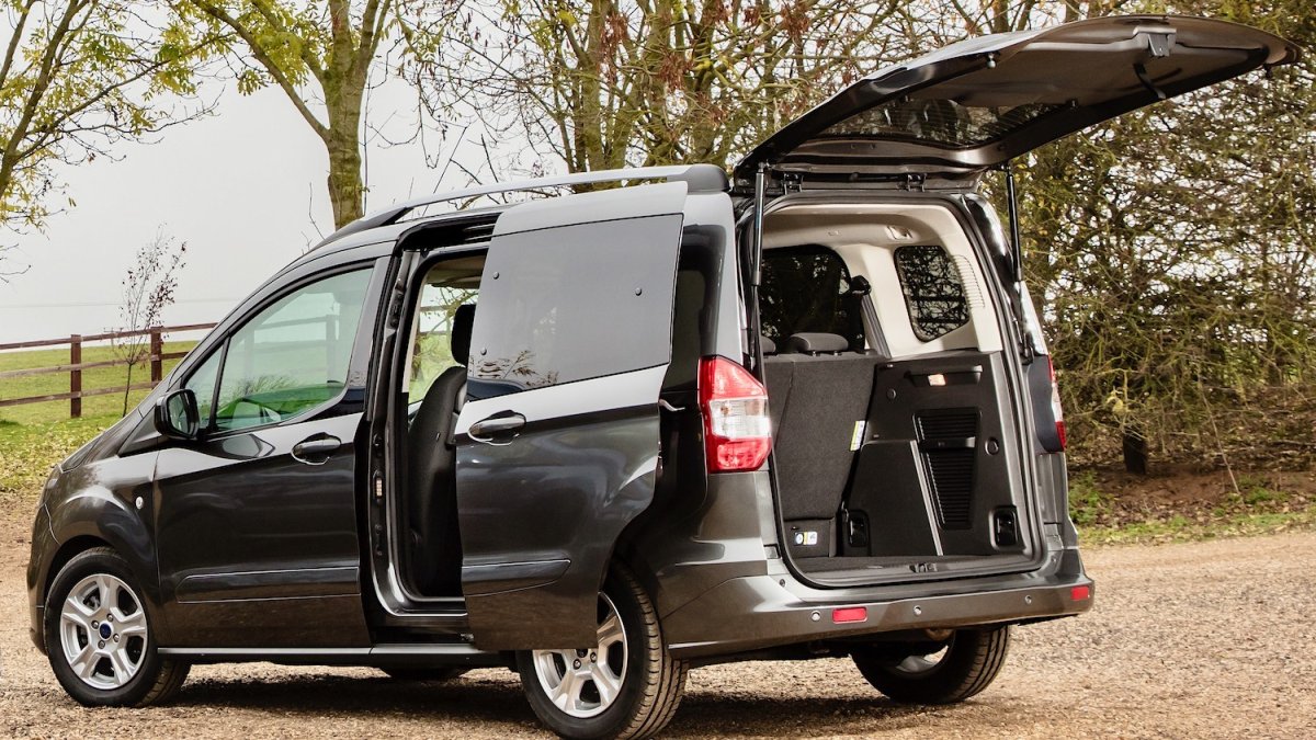 Ford Tourneo Courier багажник