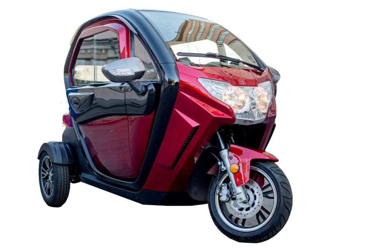 Трицикл с кабиной Electro-Triscooter ELEJULI 2000-01 W