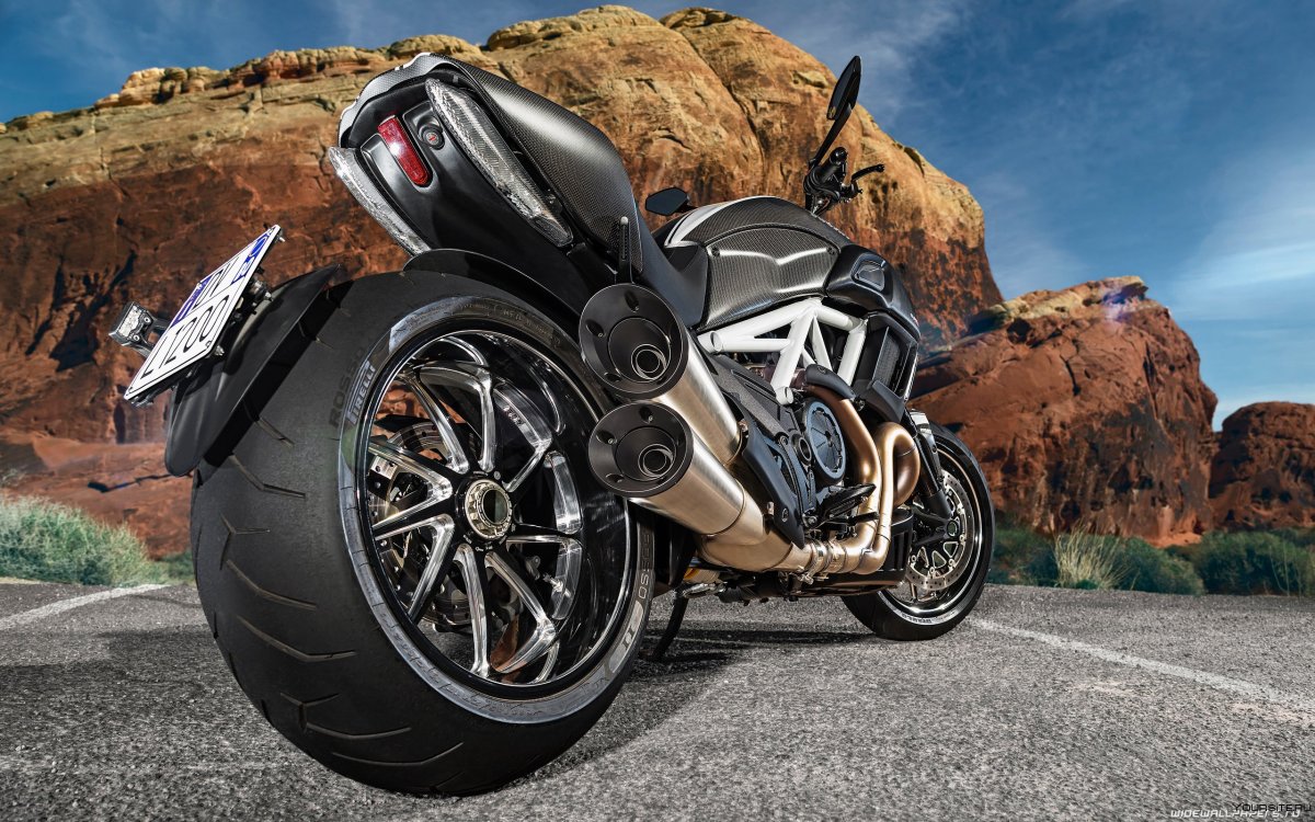 Ducati Diavel Carbon 2015