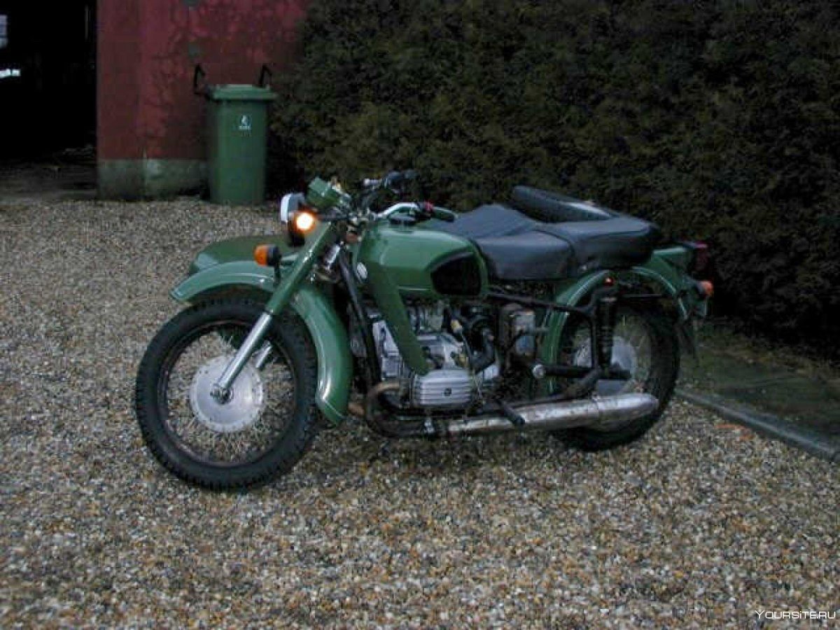 Днепр мотоцикл зеленый 1991