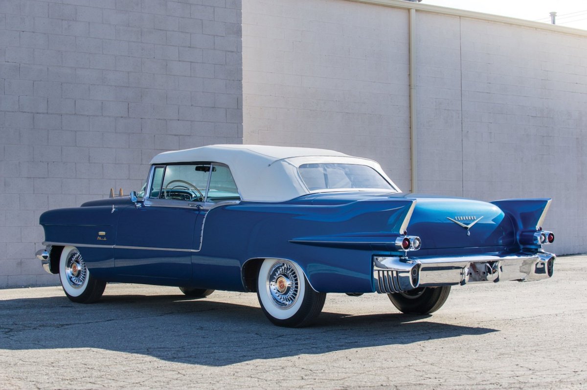 Cadillac Eldorado Biarritz (1956) Blue
