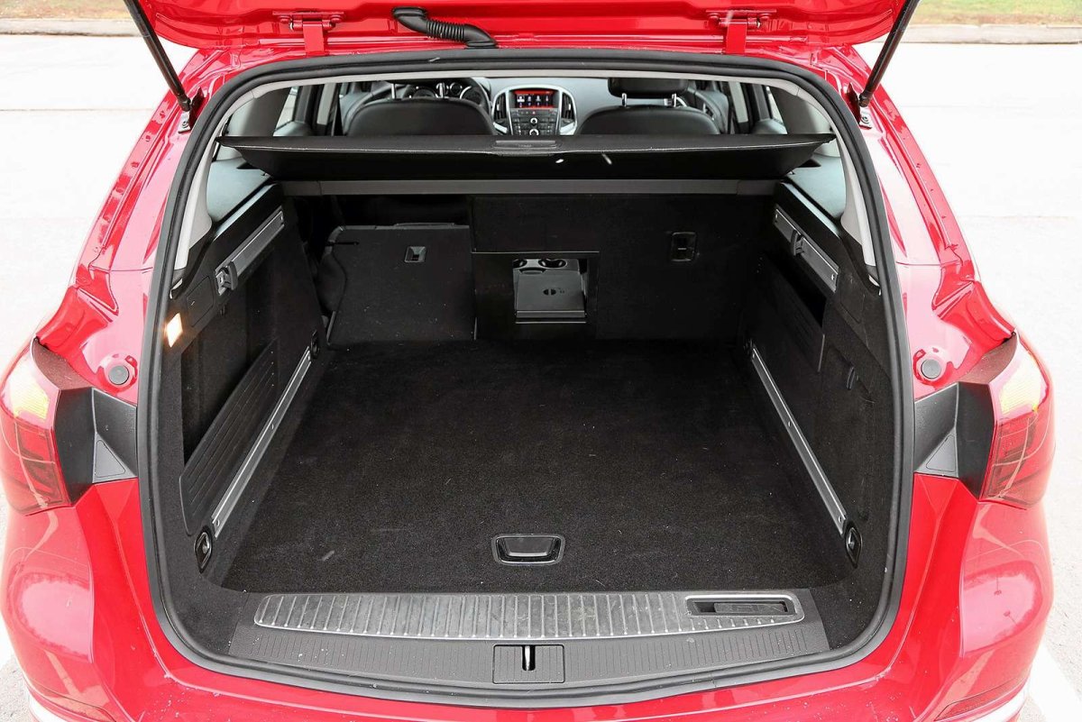 Opel Astra 2011 универсал багажник