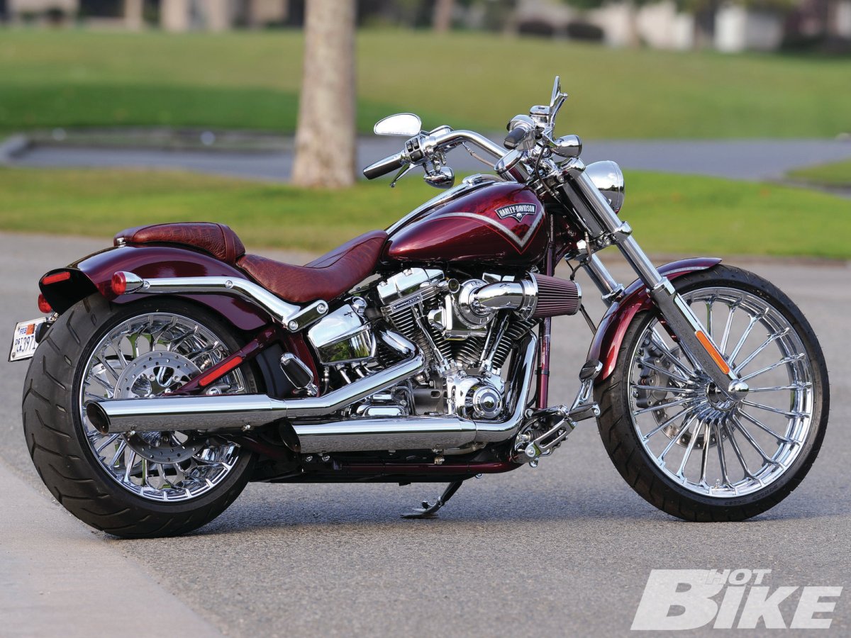 Мотоцикл Harley-Davidson Softail Breakout
