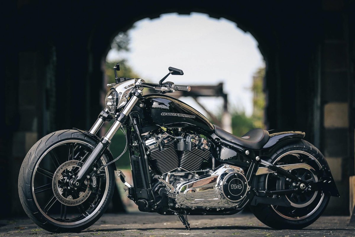 Мотоцикл Harley Davidson Breakout