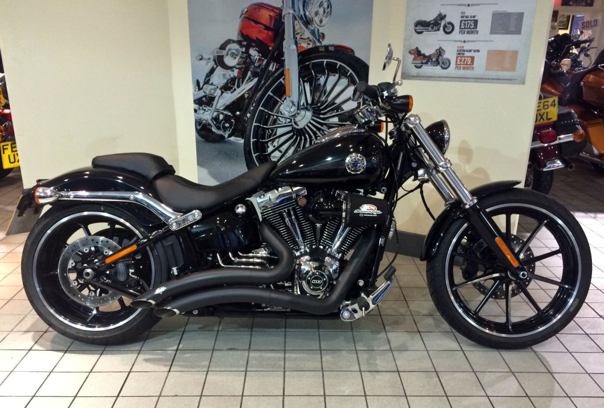 Чоппер Harley Davidson Breakout