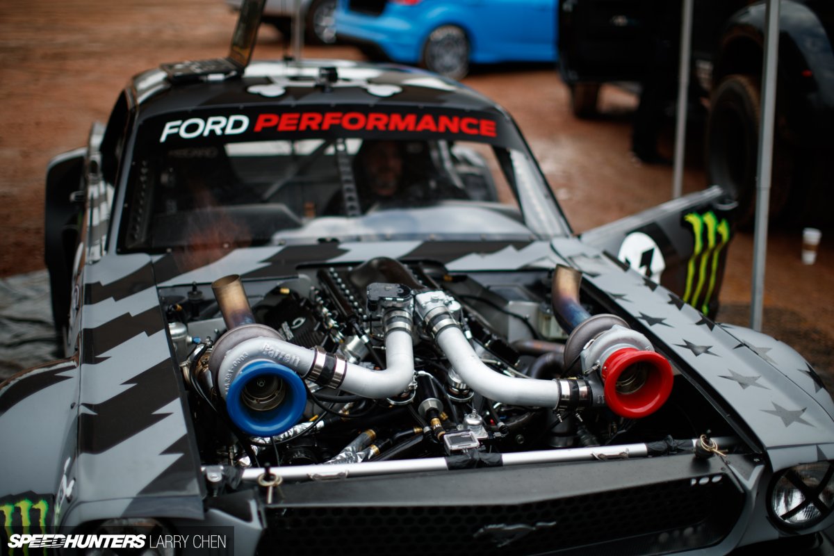 Ford Mustang Hoonicorn RTR v2