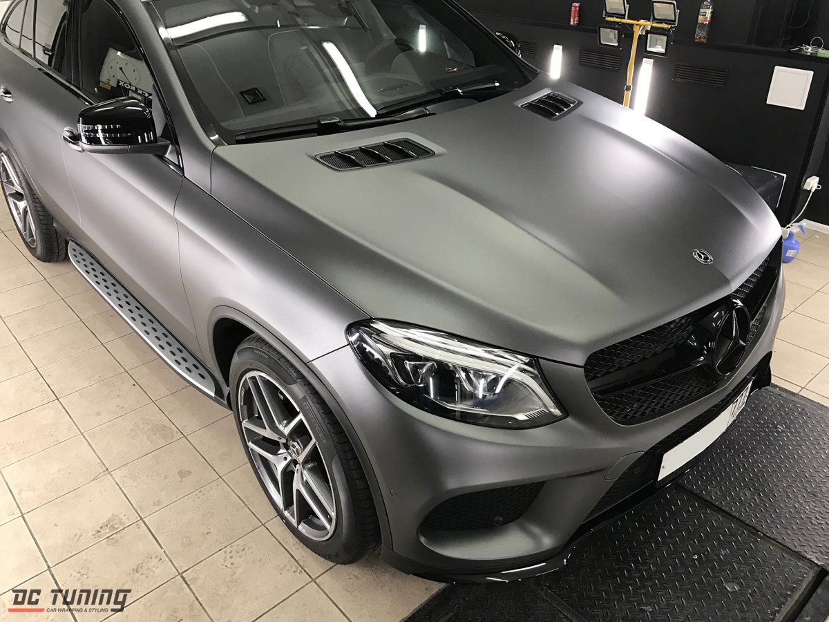 BMW x6 серый сатин