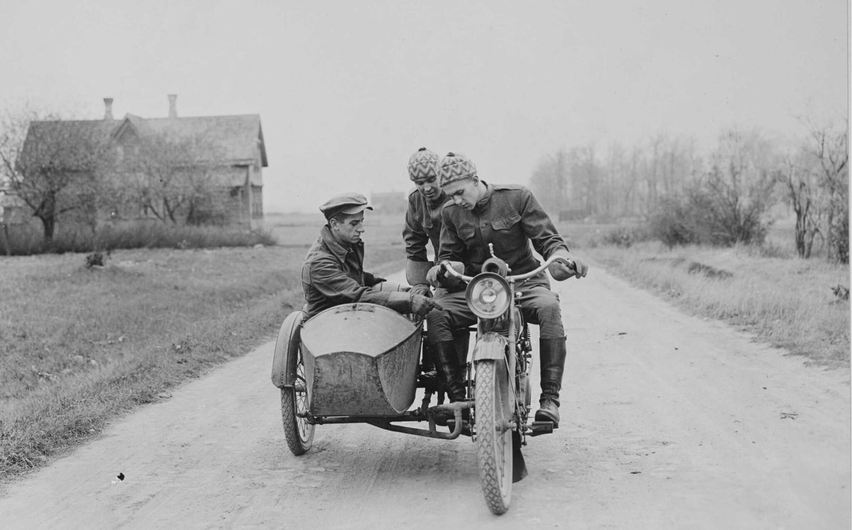 Харлей Дэвидсон с коляской 1940 год