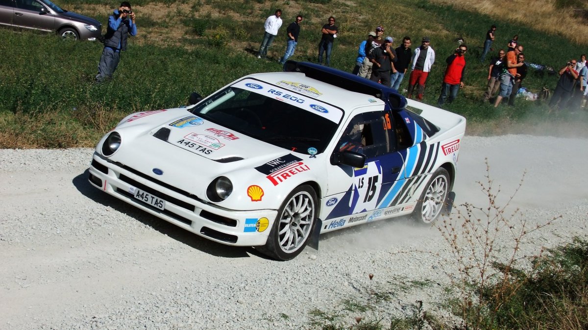 Ford rs200 ралли