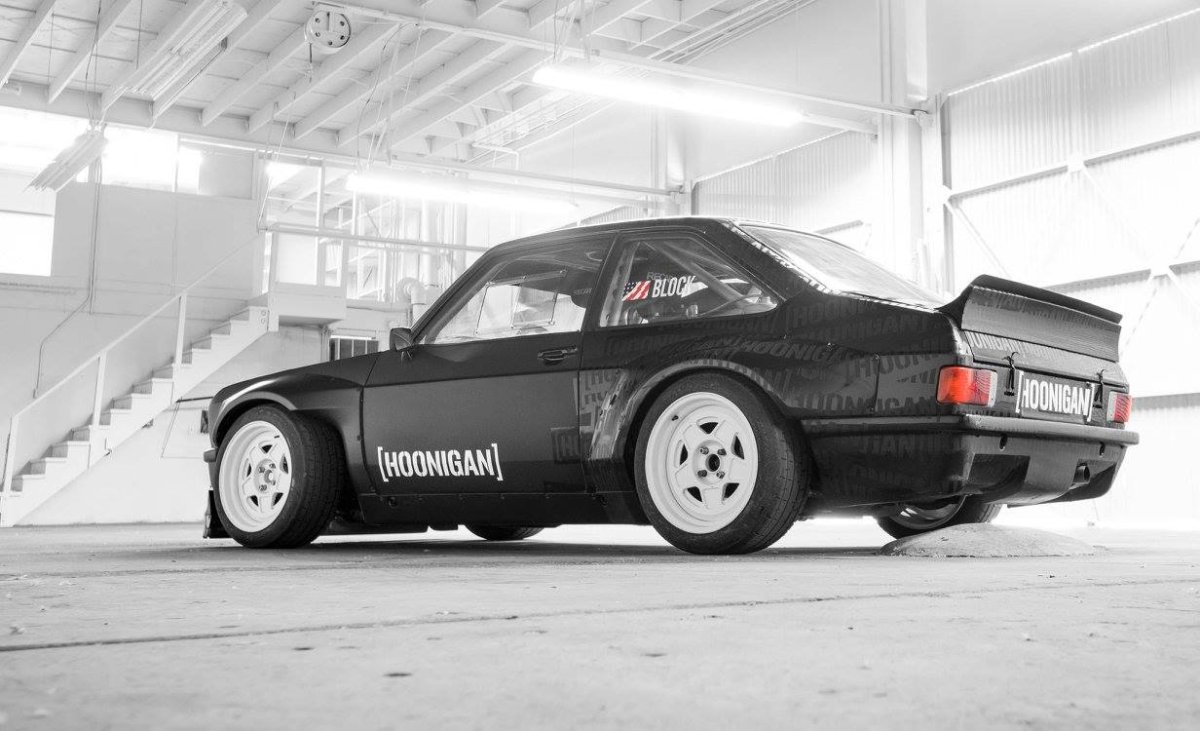 Ford rs2000 HOONIGAN