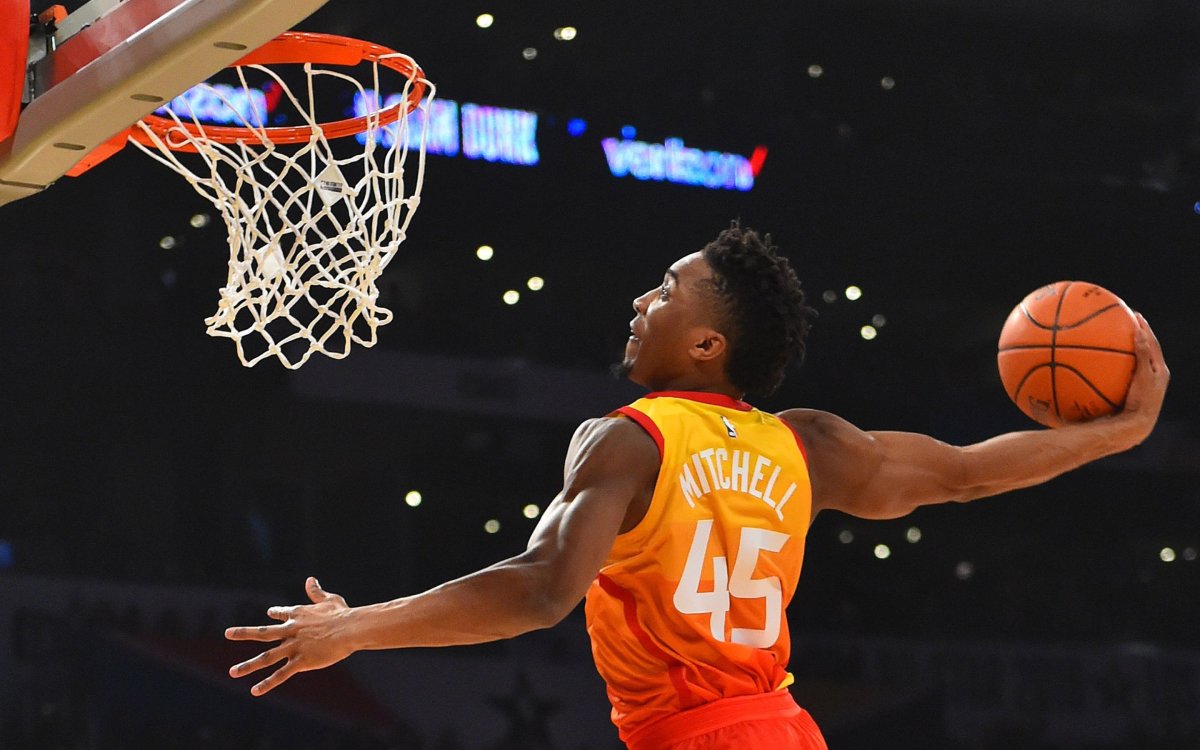 Donovan Mitchell Dunk