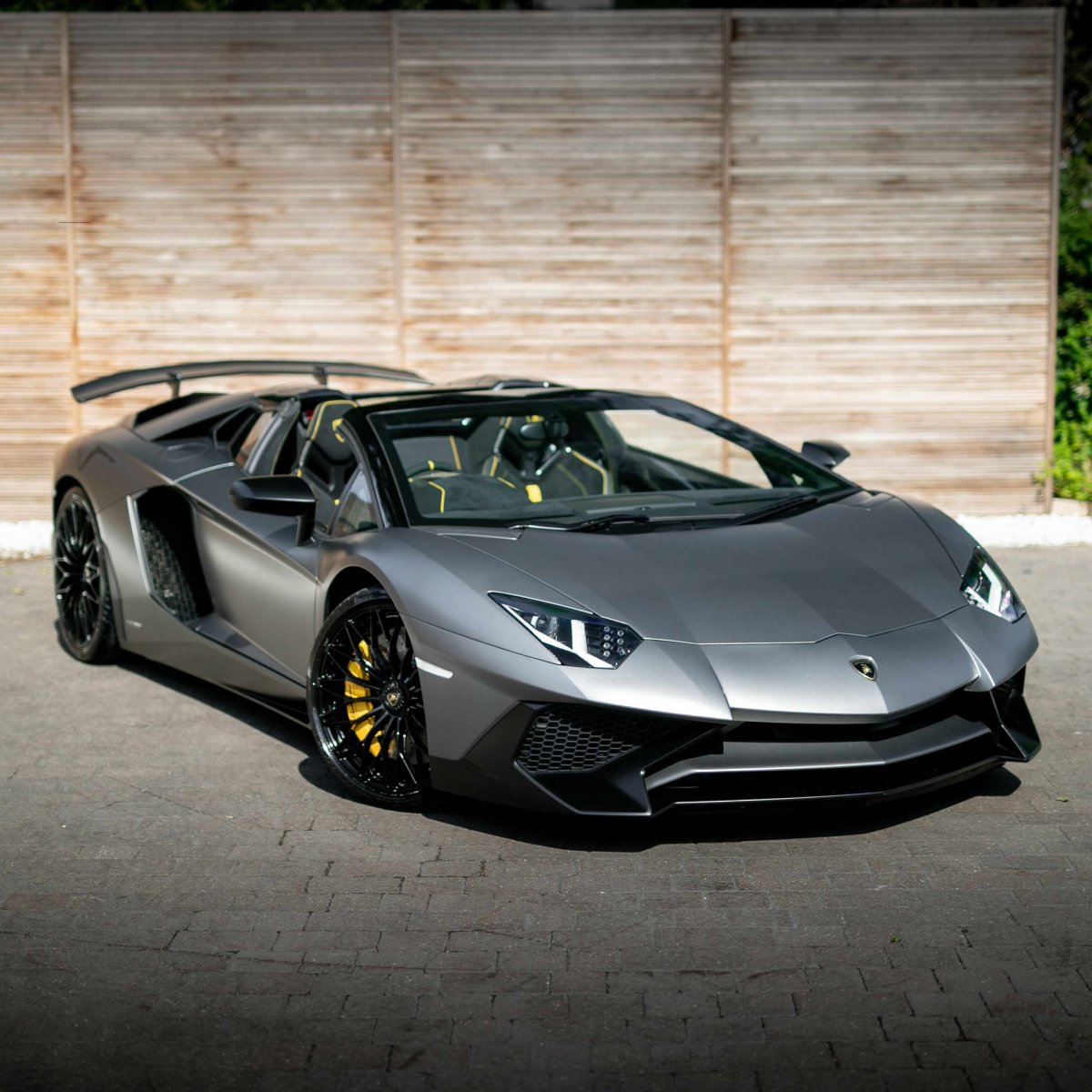 Lamborghini Aventador SV Roadster