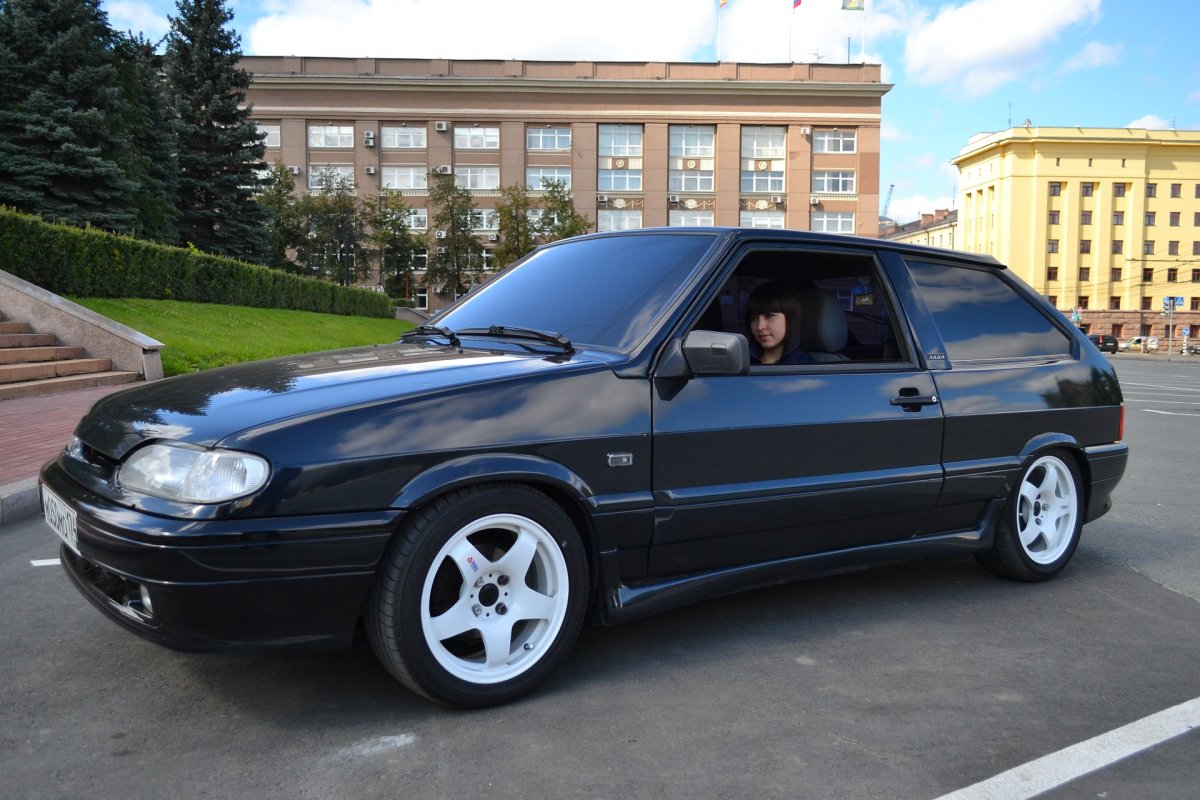 ВАЗ 2113 черная