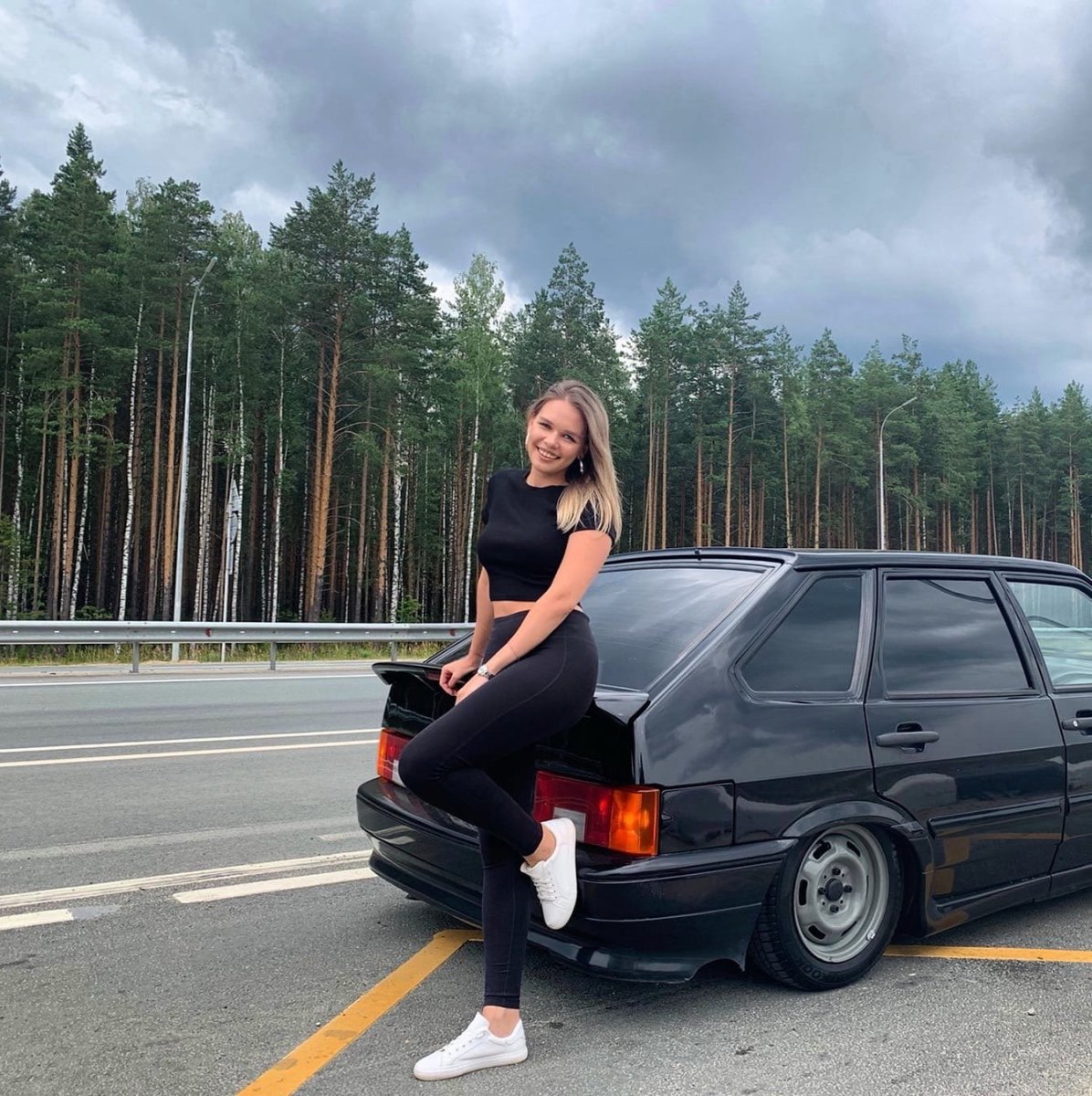 Девочка на четырке