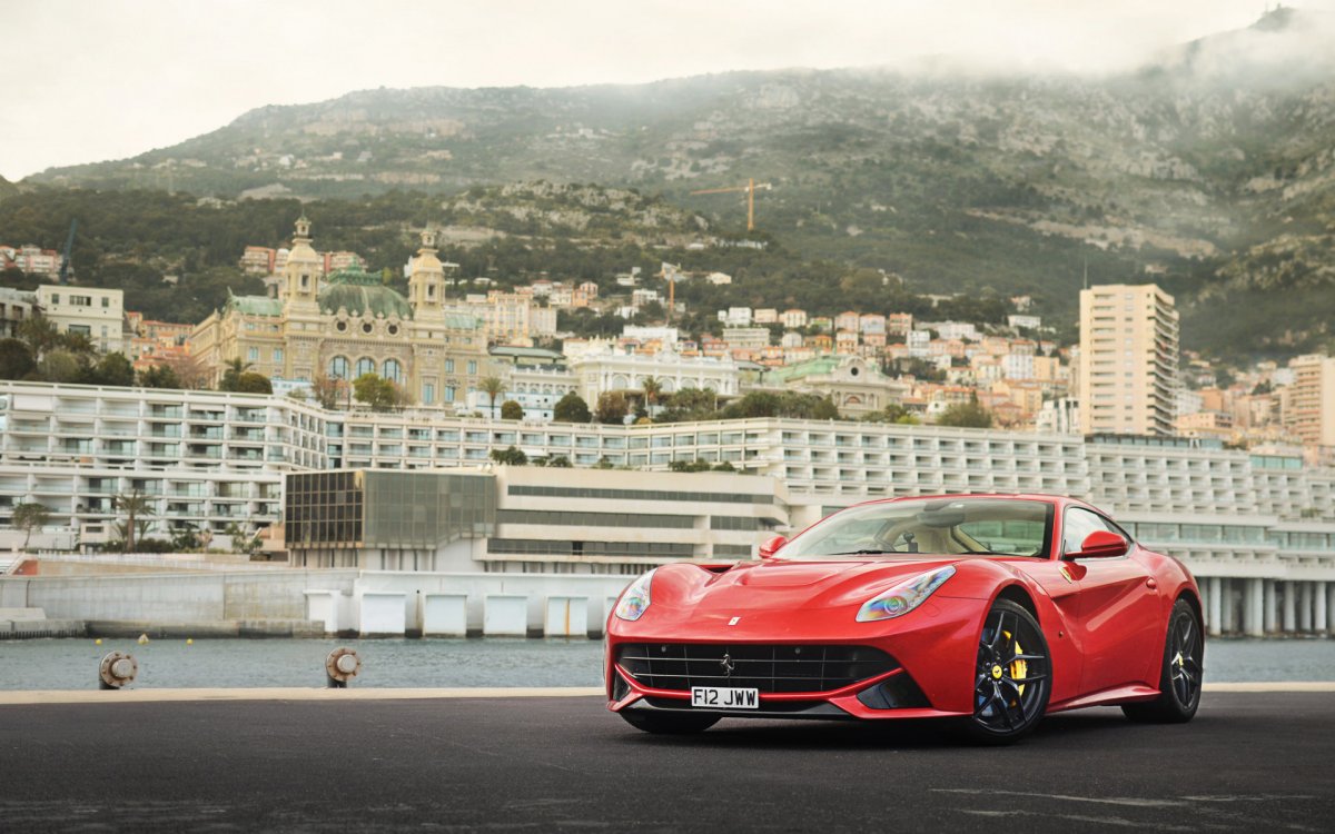 Ferrari f12 Berlinetta Red