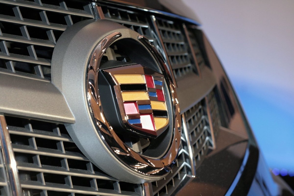 Cadillac logo 2010