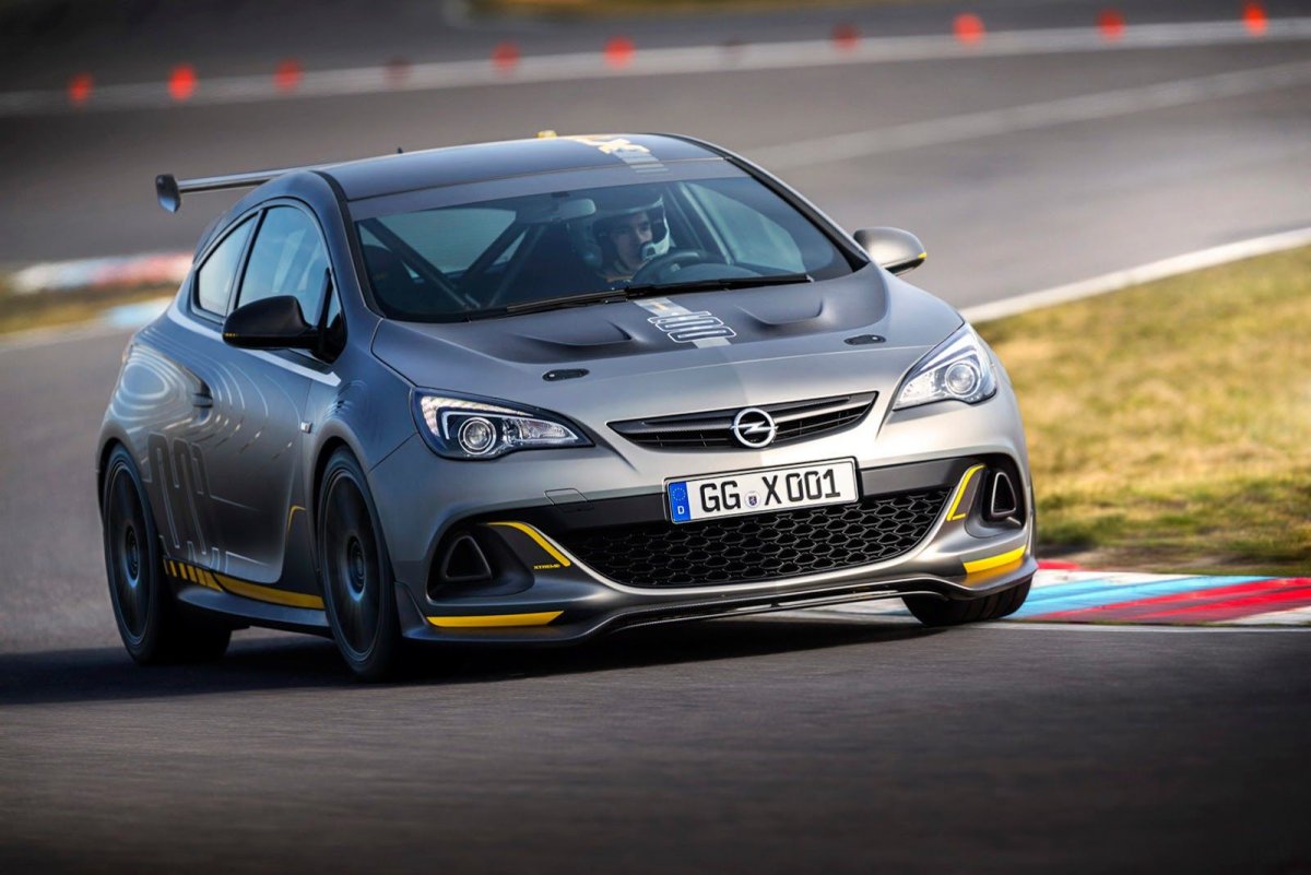 Opel Astra OPC extreme
